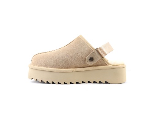 UGG GOLDENSTAR CLOG PLATFORM SAND с мехом