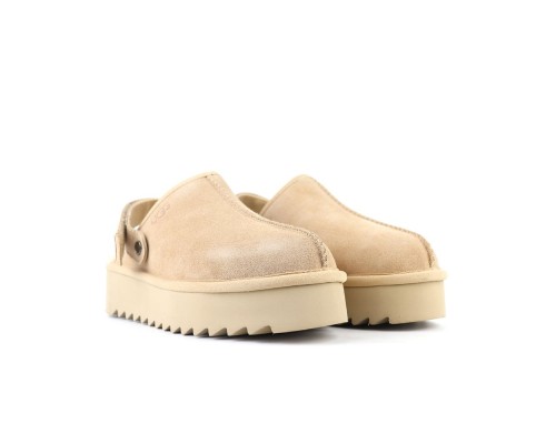 UGG GOLDENSTAR CLOG PLATFORM SAND с мехом