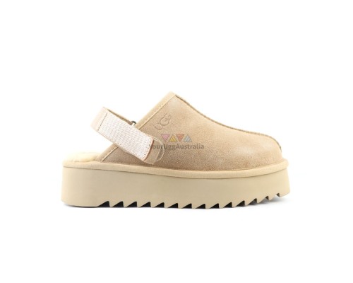 UGG GOLDENSTAR CLOG PLATFORM SAND с мехом