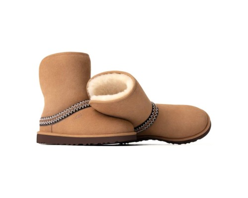UGG CLASSIC SHORT CRESCENT CHESTNUT