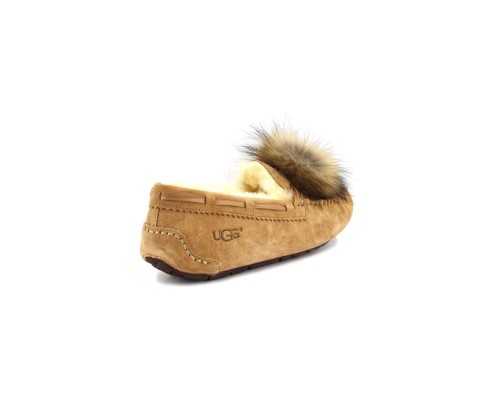 UGG MOCCASINS DAKOTA POM POM CHESTNUT