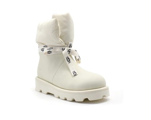 UGG MOON BOOT WOMENS WHITE