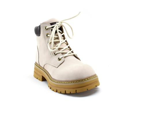UGG TROPHY BOOT WOMENS SAND