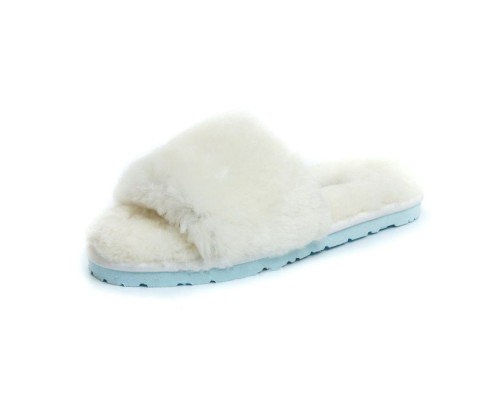 UGG FLUFF SLIDE SLIPPERS WHITE