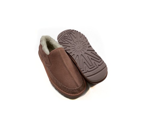 UGG STITCH SLIP ON CHOCOLATE