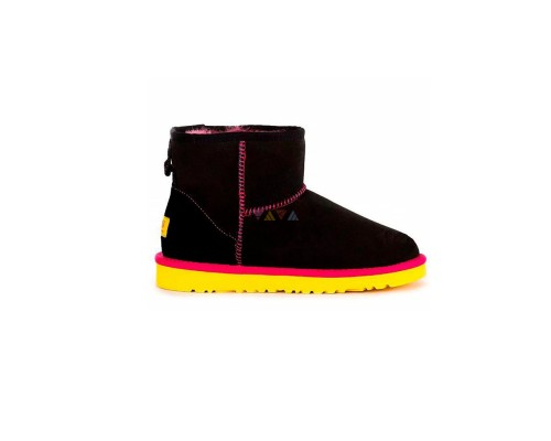 UGG CLASSIC MINI BLACK-YELLOW