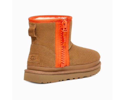 UGG CLASSIC MINI ZIPPER TAPE LOGO CHESTNUT