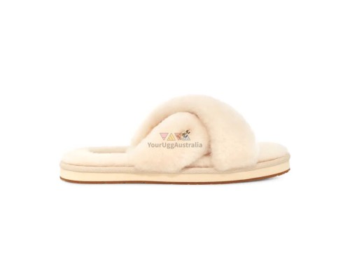 UGG  SLIPPERS AYNA SAND