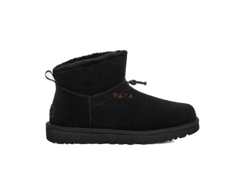 UGG CLASSIC MINI TOGGLER BLACK